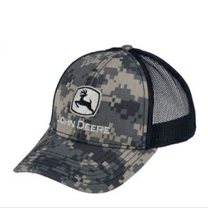 NWOT JOHN DEERE DIGITAL CAMOUFLAGE CAP Toddler Size